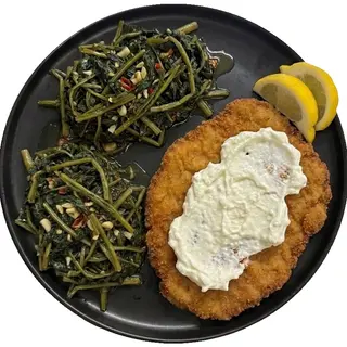 Cotoletta di Pollo panata con squacquerone e cicoria