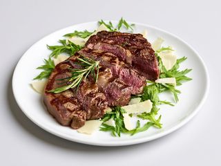 Filetto 300 GR CON INSALATA E PATATE