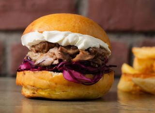 Hooked ribs Phil burger con fries