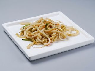 127 YAKI UDON CON POLLO E VERDURE