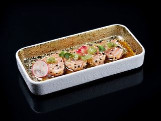34 tataki salmone