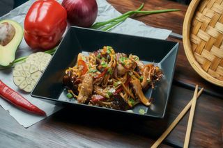 Manzo con verdure miste