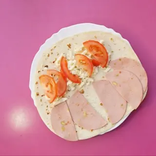 Piadina salame cipolla