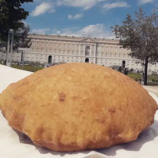 Salsicce e friarielli tonda