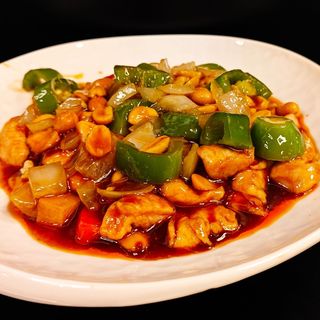 85 Pollo con noccioline