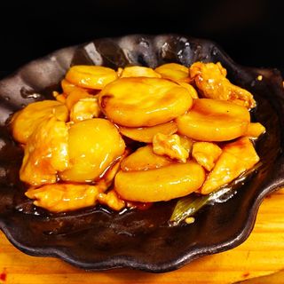 91 Maiale con patate alla piastra