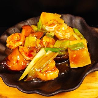 96 Gamberi alla piastra con porro