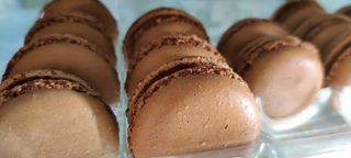 Macaron al caramello salato