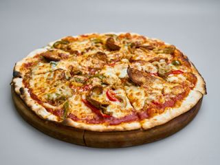11 Pizza tonno