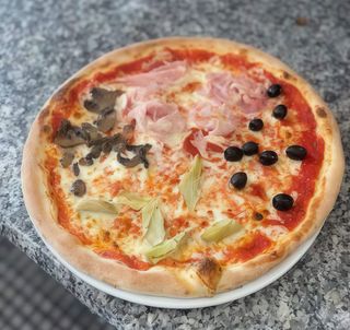 Pizza 4 stagioni