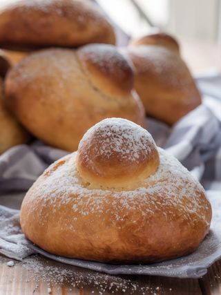 brioche siciliane col tuppo