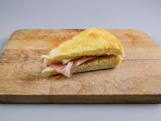 Ciaccino con speck per 1 persona