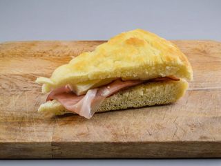 Ciaccino con speck per 2 persone