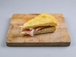 Ciaccino con speck per 4 persone