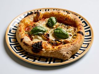 Pizza zucchine e stracchino L