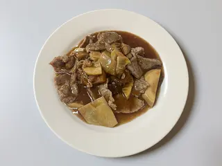183. vitello con bambù e funghi