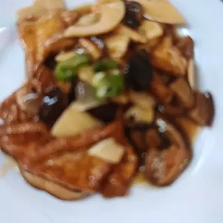 173. Tofu saltato con verdure