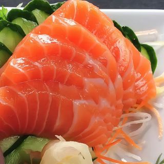 227. Sashimi sapmone 9 pezzi