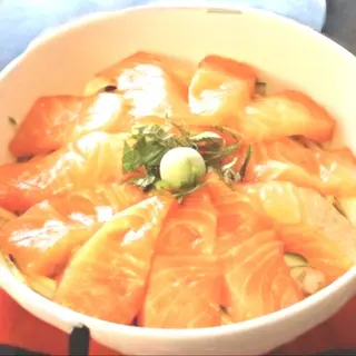 Componi il tuo poke piccolo sashimi