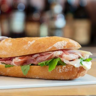 Ciabatta 120 g con prosciutto crudo e maionese
