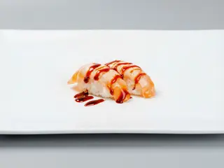 134. Nigiri sake scottato - 2 pezzi