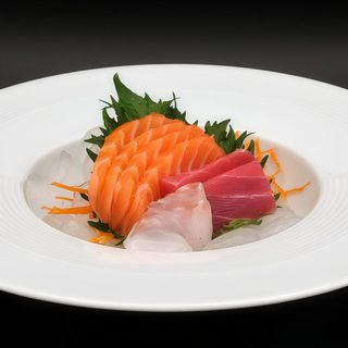 104) Sashimi Misto