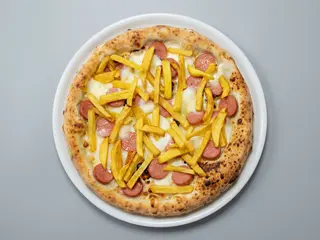 Pizza wurstel e patatine singola