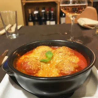 Polpette di fassona dello Chef al sugo con Pecorino