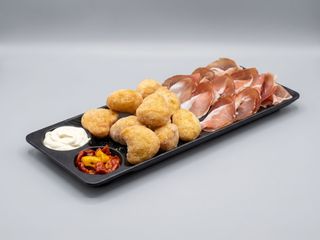 Coccole, crudo e stracchino