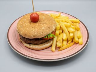 Hamburger 200 g e patatine