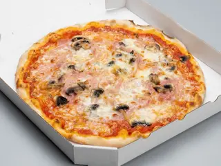 Prosciutto e funghi