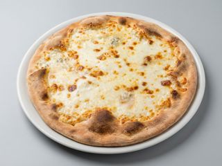 Pizza quattro formaggi