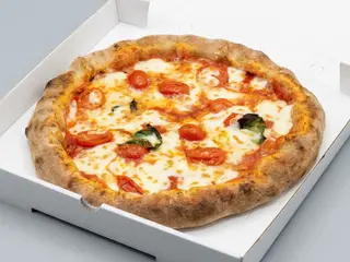 Lady pizza