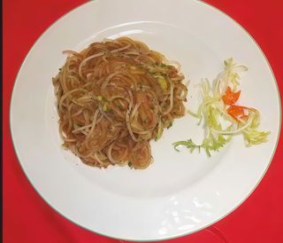 Rs15. Spaghetti di soia con verdure