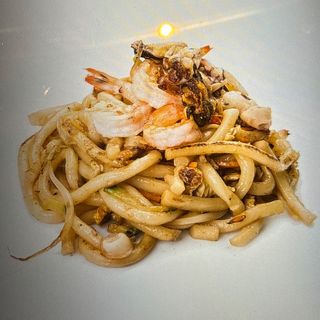 Rs9. Udon con frutti di mare