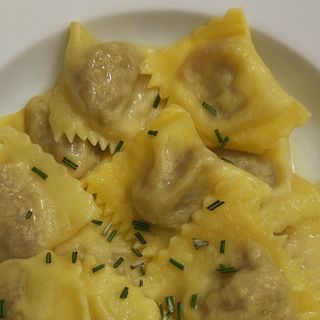 Tortelli di carne burro e rosmarino