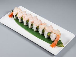Uramaki amaebi roll
