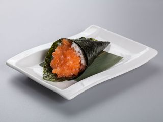Temaki spicy salmon