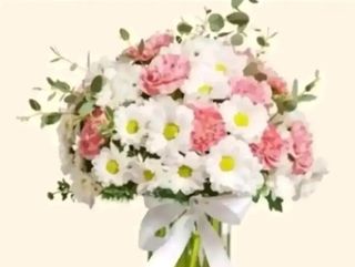 bouquet di Margherite Olandesi e fiori rosa