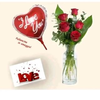 5 rose rosse con foglie aspidistra.  biglietto love e palloncino omaggio