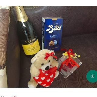 rosa stabilizzata rossa con pelushe piccolo baci perugina ebottiglia valdo prosecco