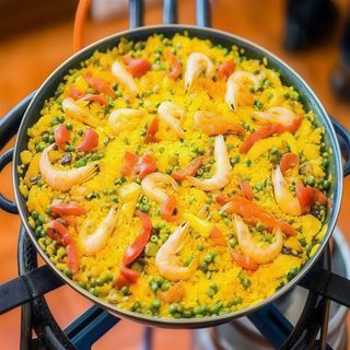 Paella con pesce