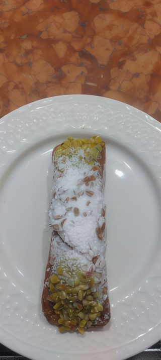 cannolo pistacchio 