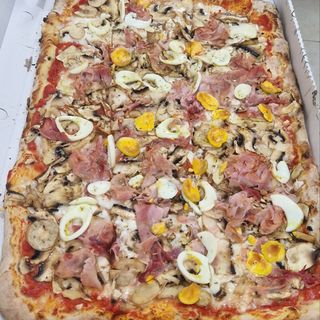 Teglia capricciosa ( per 4 persone) + birra perroni 33 cl 