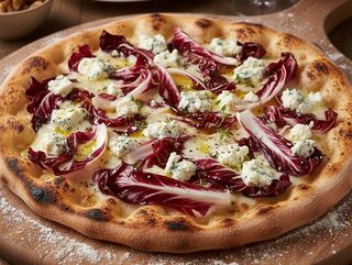 Pizza con radicchio e gorgonzola