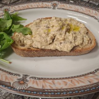 Bruschetta con crema di melanzane 