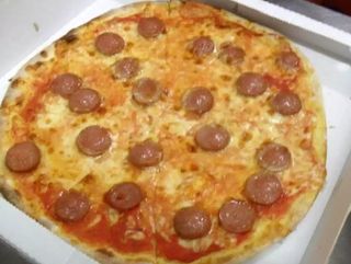 pizza wurstel