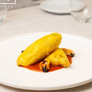Bocconcini di pizza con crema di cioccolato bianco