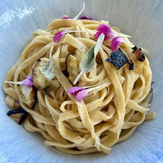 Tagliolini al Burro "Nocciola", salvia e limone nero
