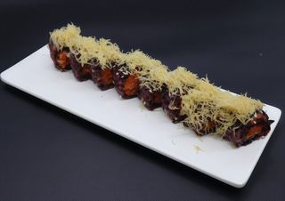 69. Black spicy salmon - 8 pezzi